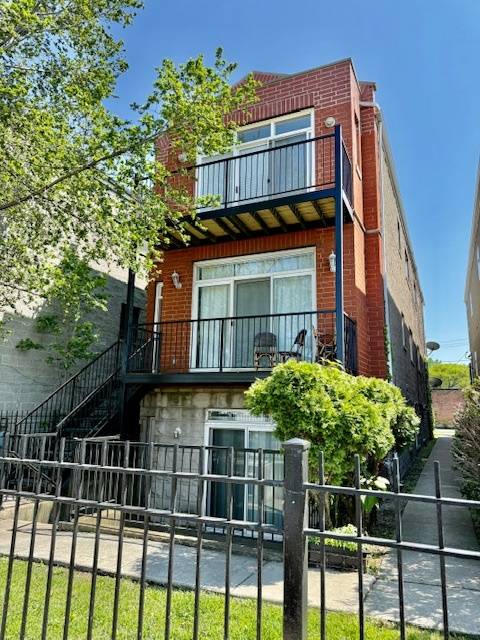 Chicago, IL 60612,2709 W Congress Pkwy #3