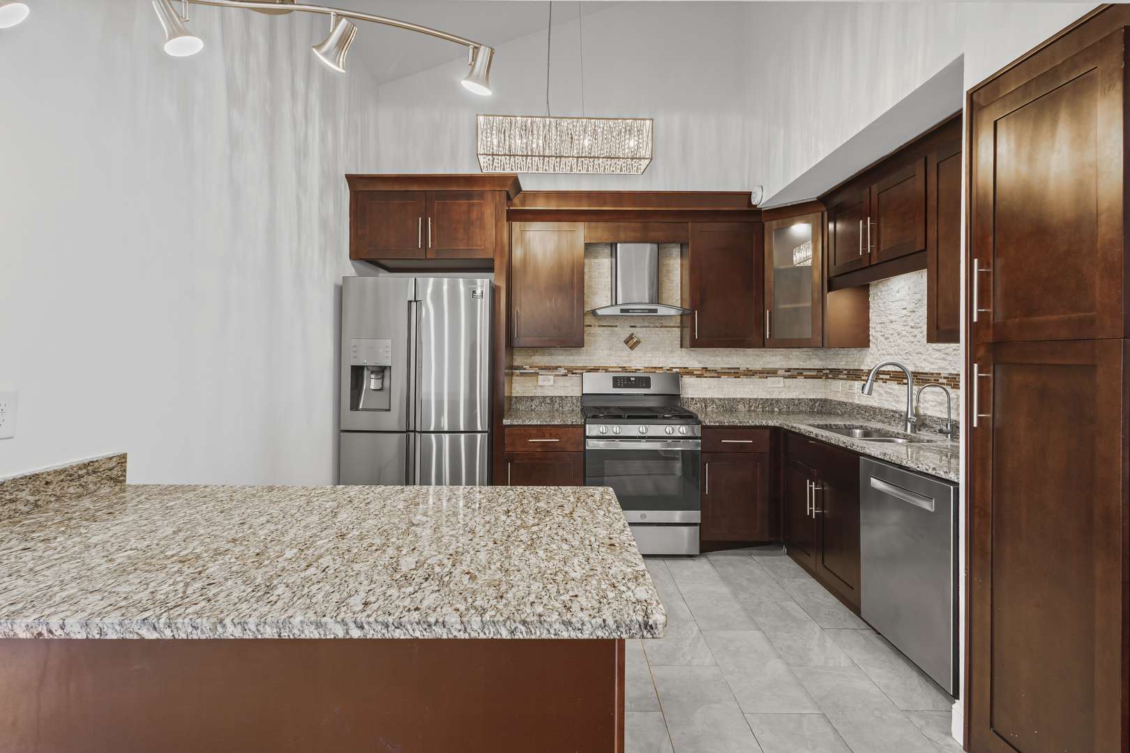 Warrenville, IL 60555,3s261 Briarwood DR