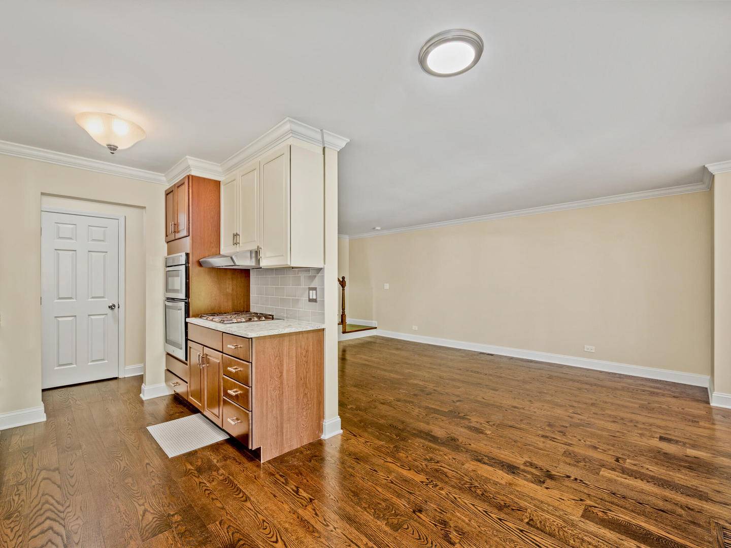 Glenview, IL 60025,1068 Shermer RD