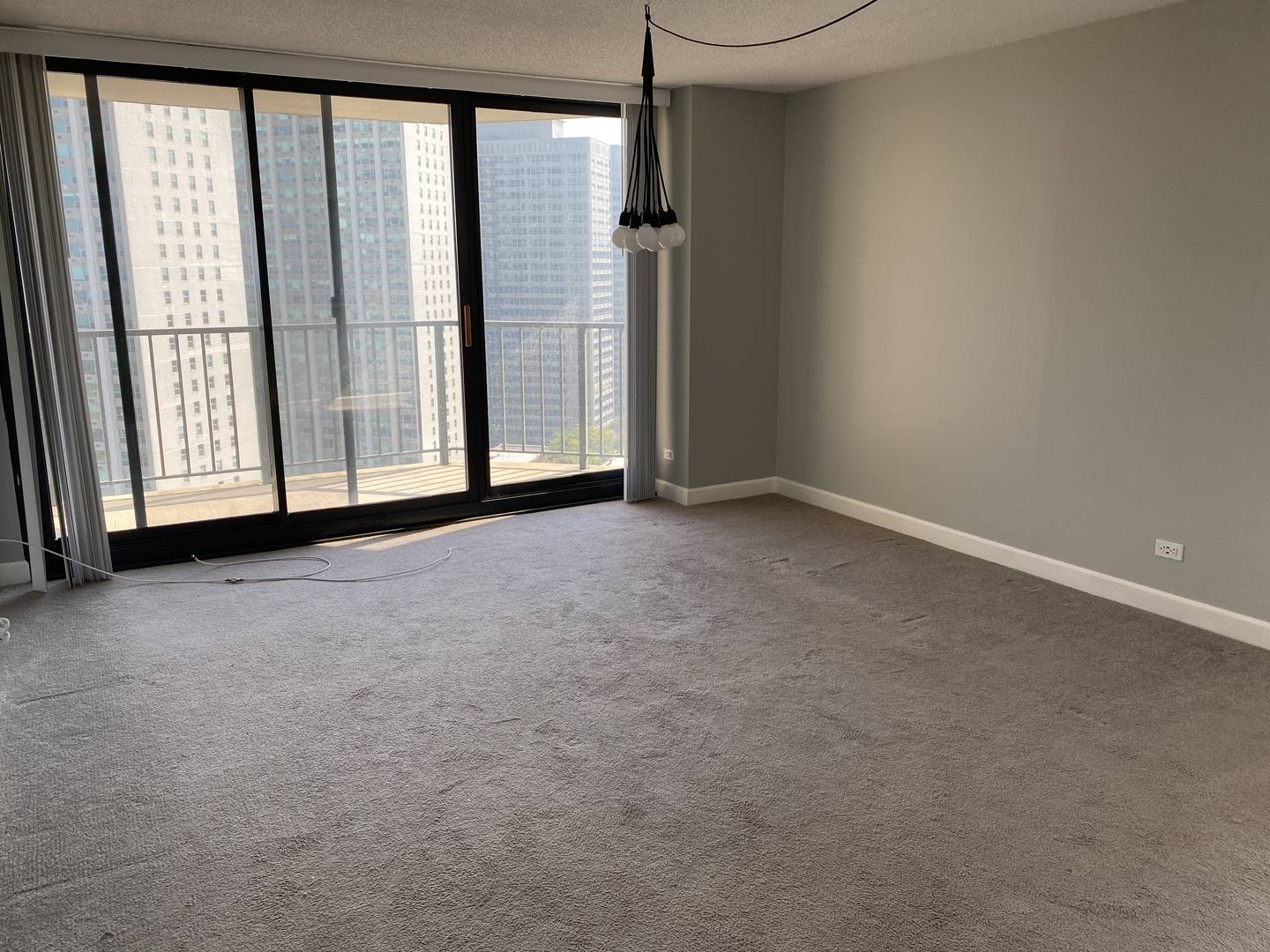 Chicago, IL 60613,3660 N LAKE SHORE DR #1707