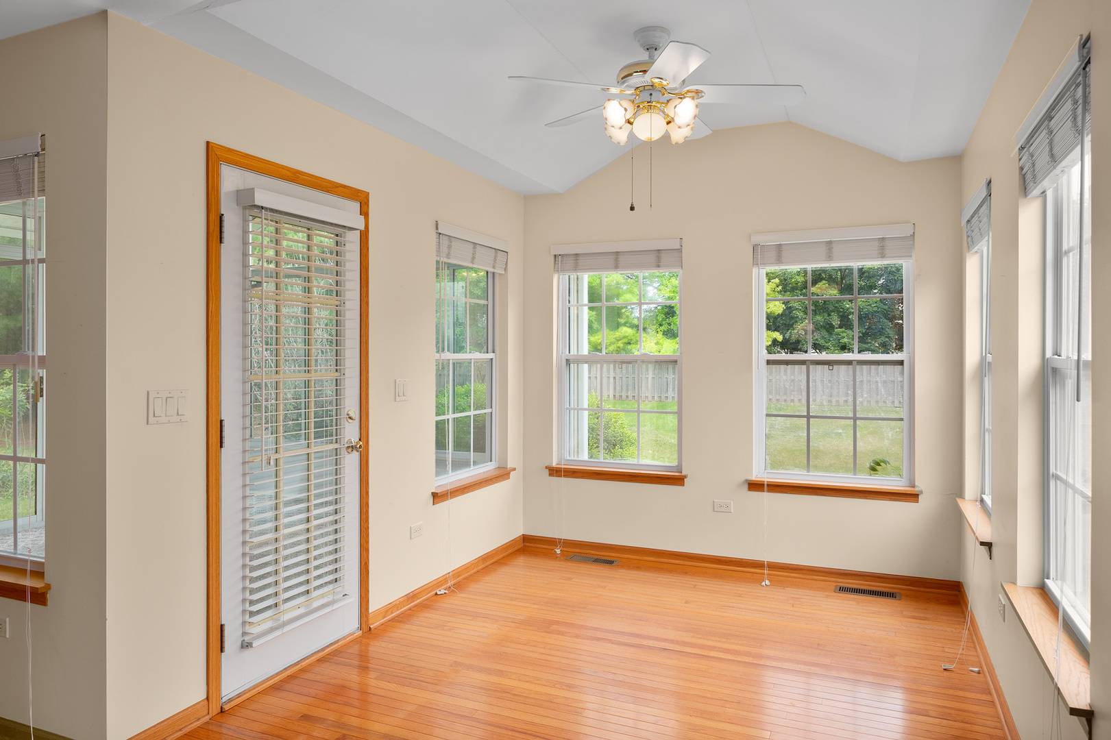 Oswego, IL 60543,213 Stillwater CT