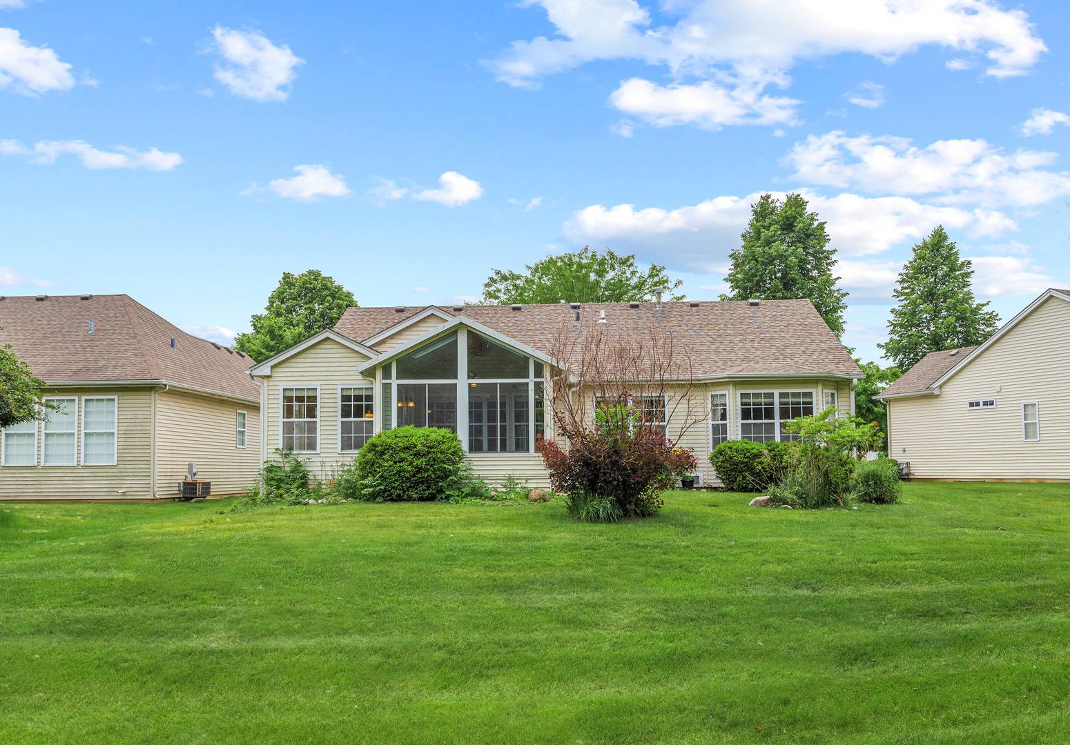Oswego, IL 60543,213 Stillwater CT
