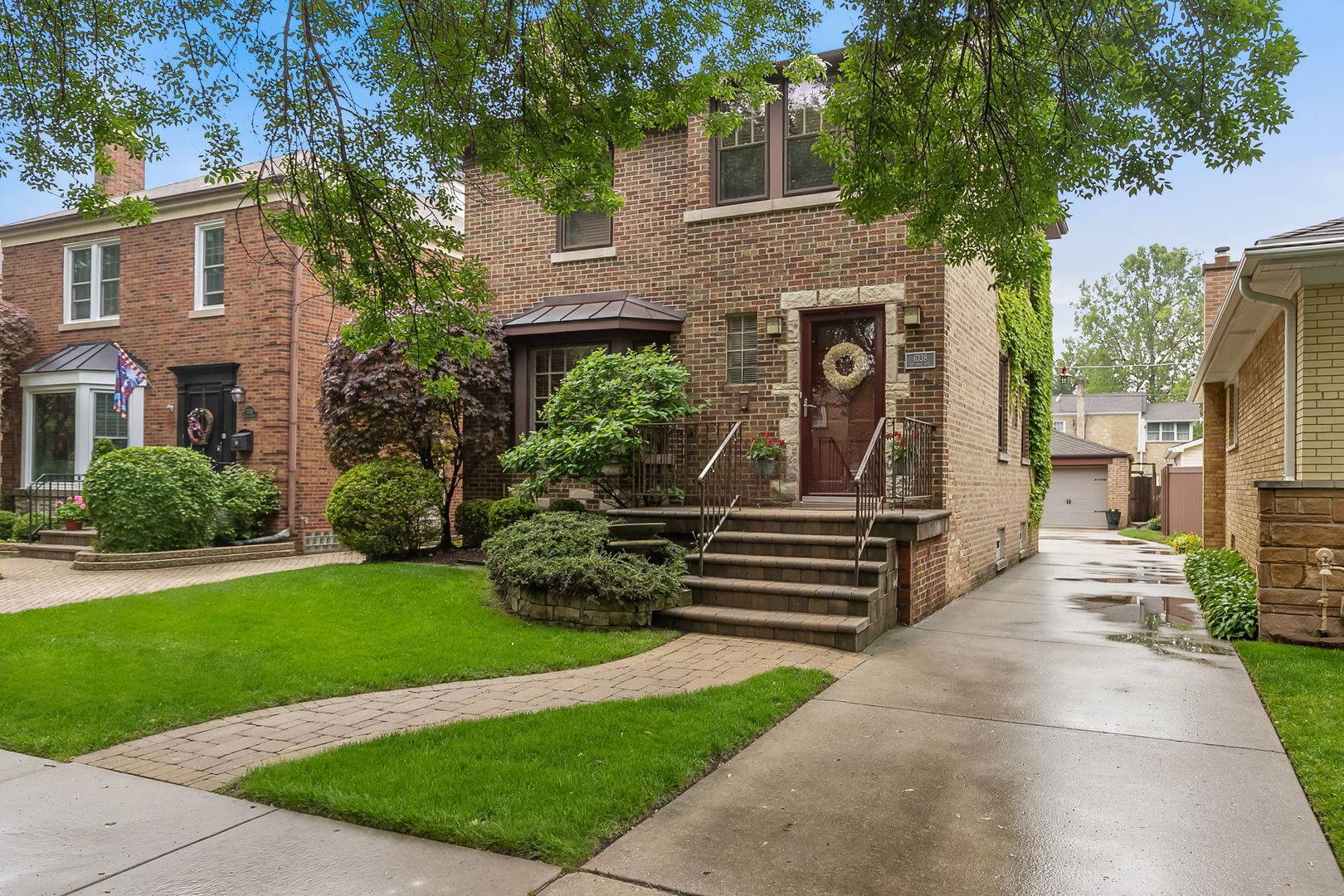 Chicago, IL 60646,6338 N Le Mai AVE
