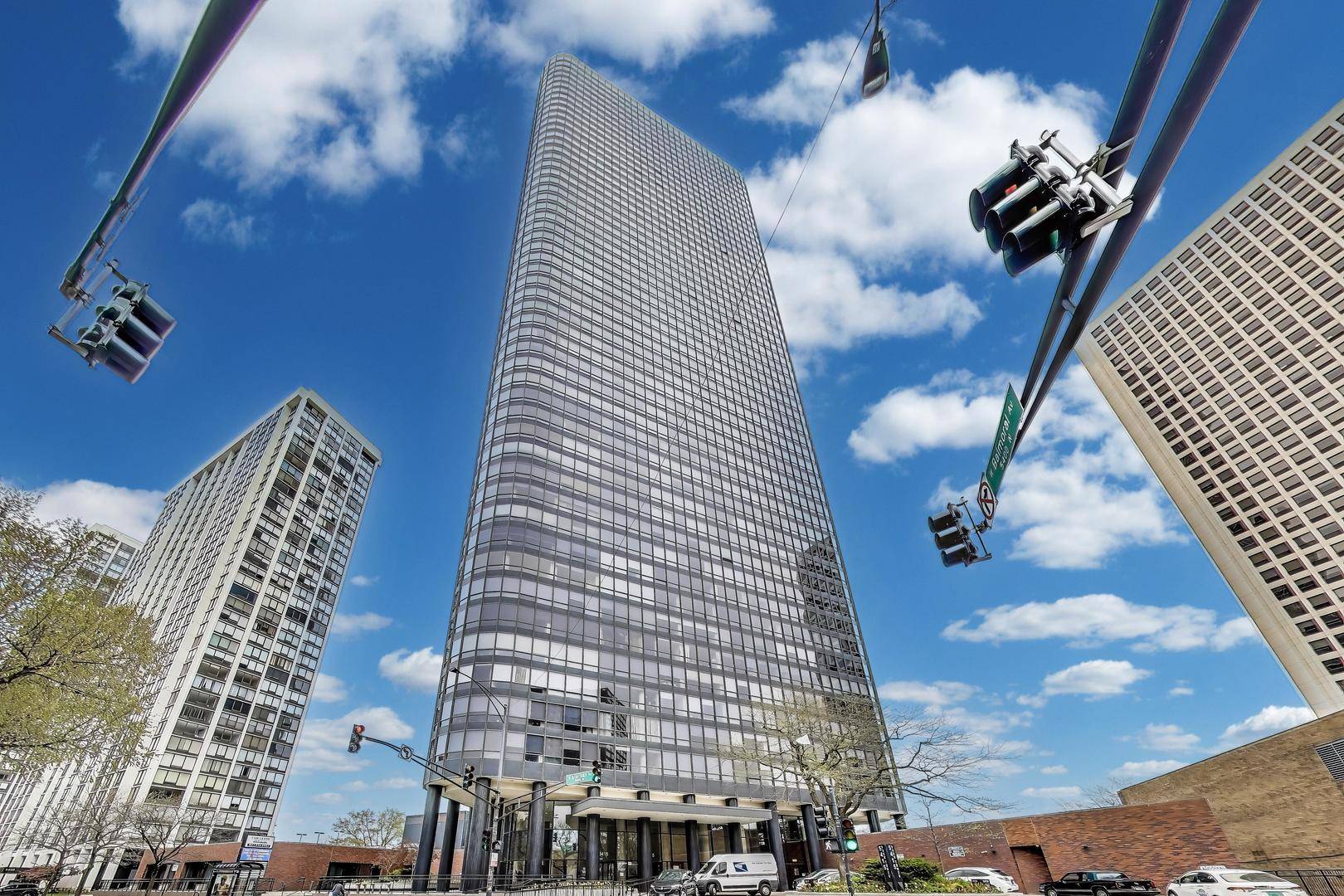 Chicago, IL 60640,5415 N Sheridan RD #4511