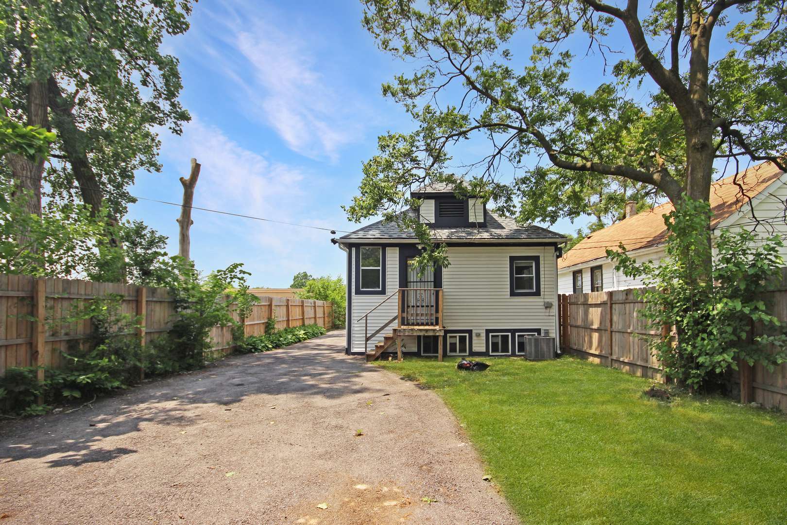Harvey, IL 60426,14807 Paulina ST