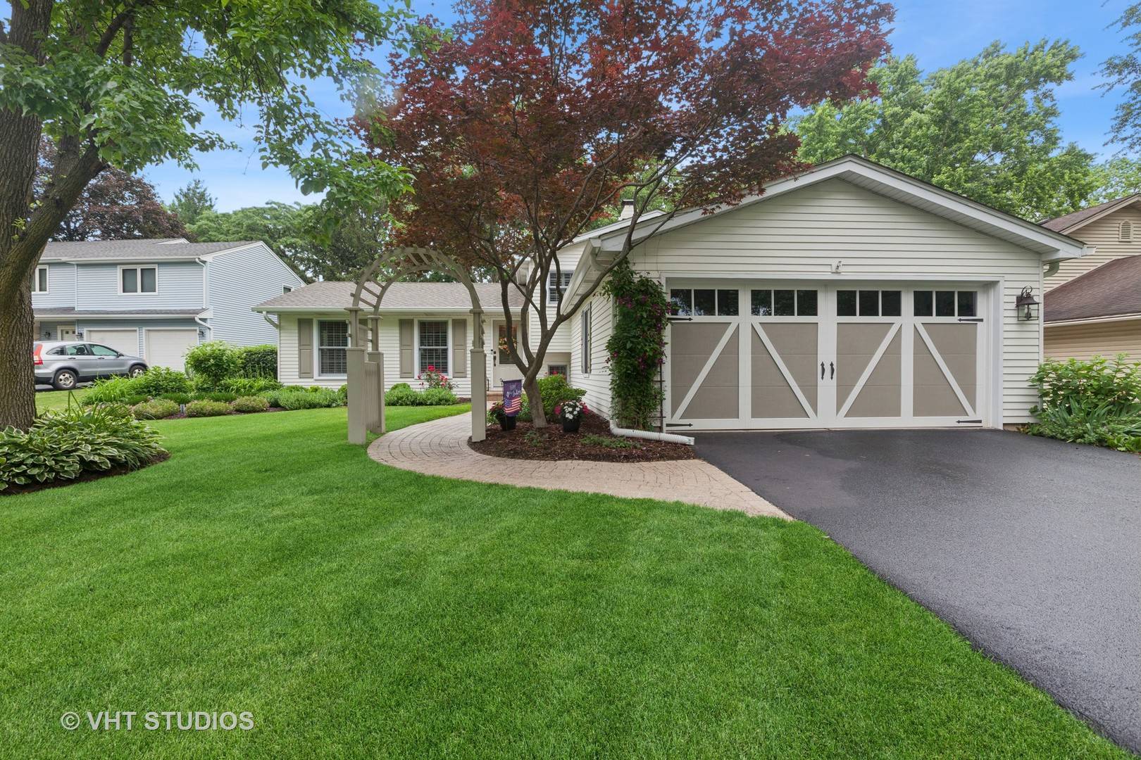 Naperville, IL 60565,77 Flicker CT