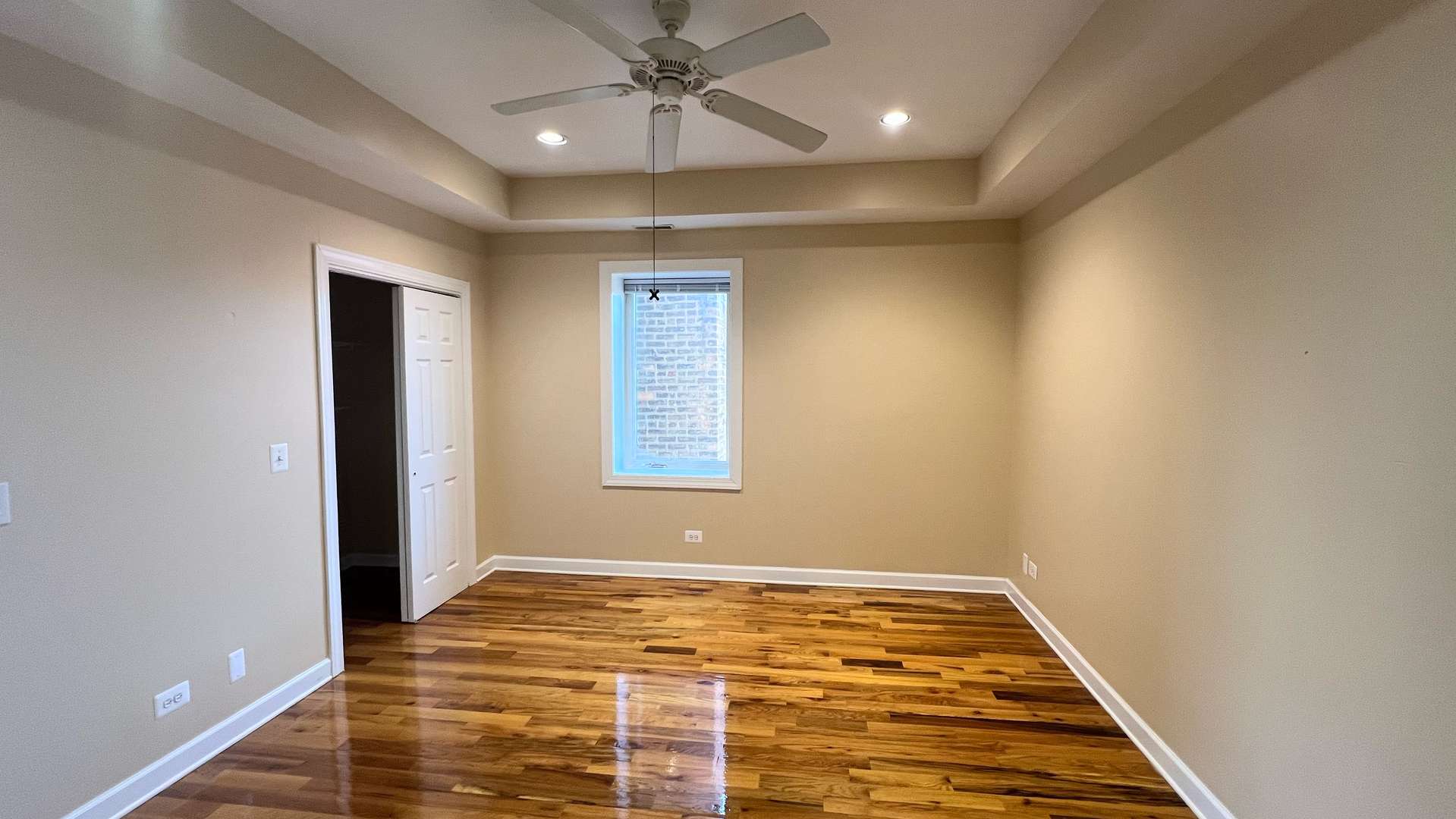 Chicago, IL 60647,3716 W Wrightwood AVE #2F