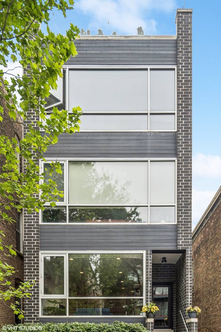 Chicago, IL 60622,874 N Marshfield AVE #1