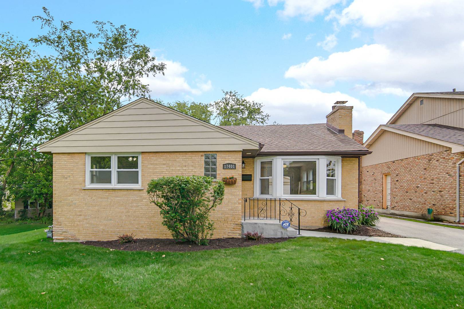 Hazel Crest, IL 60429,17401 Emerson AVE