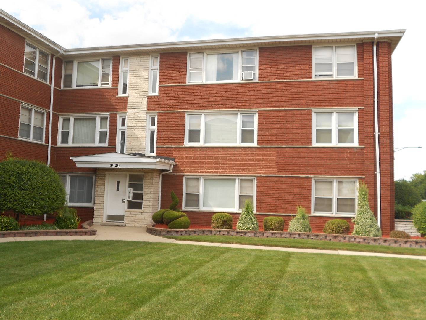 Chicago, IL 60652,8000 S PULASKI RD #301
