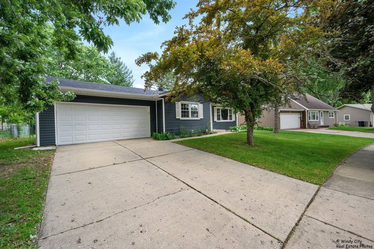 Elgin, IL 60123,381 Purdue LN