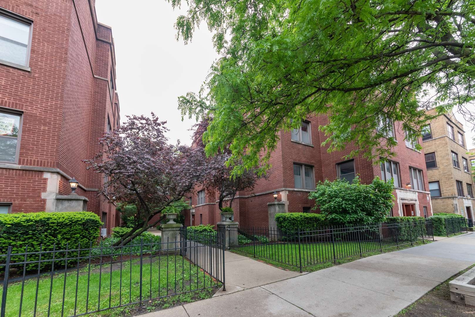 Chicago, IL 60613,1325 W Addison ST #3A