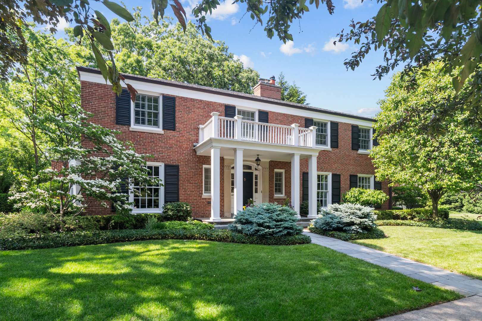 Winnetka, IL 60093,545 Sheridan RD