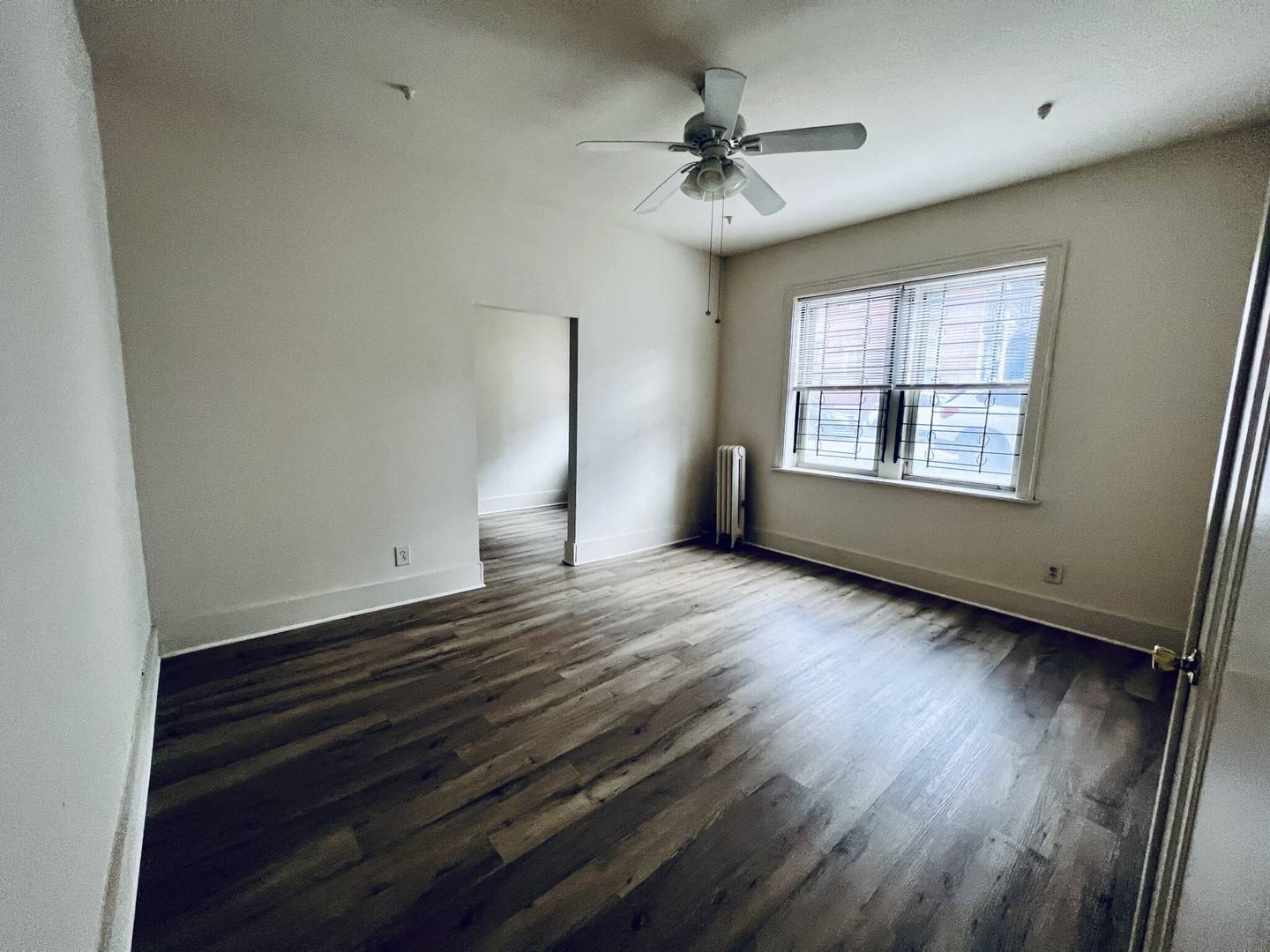 Chicago, IL 60657,1100 W Roscoe ST #4