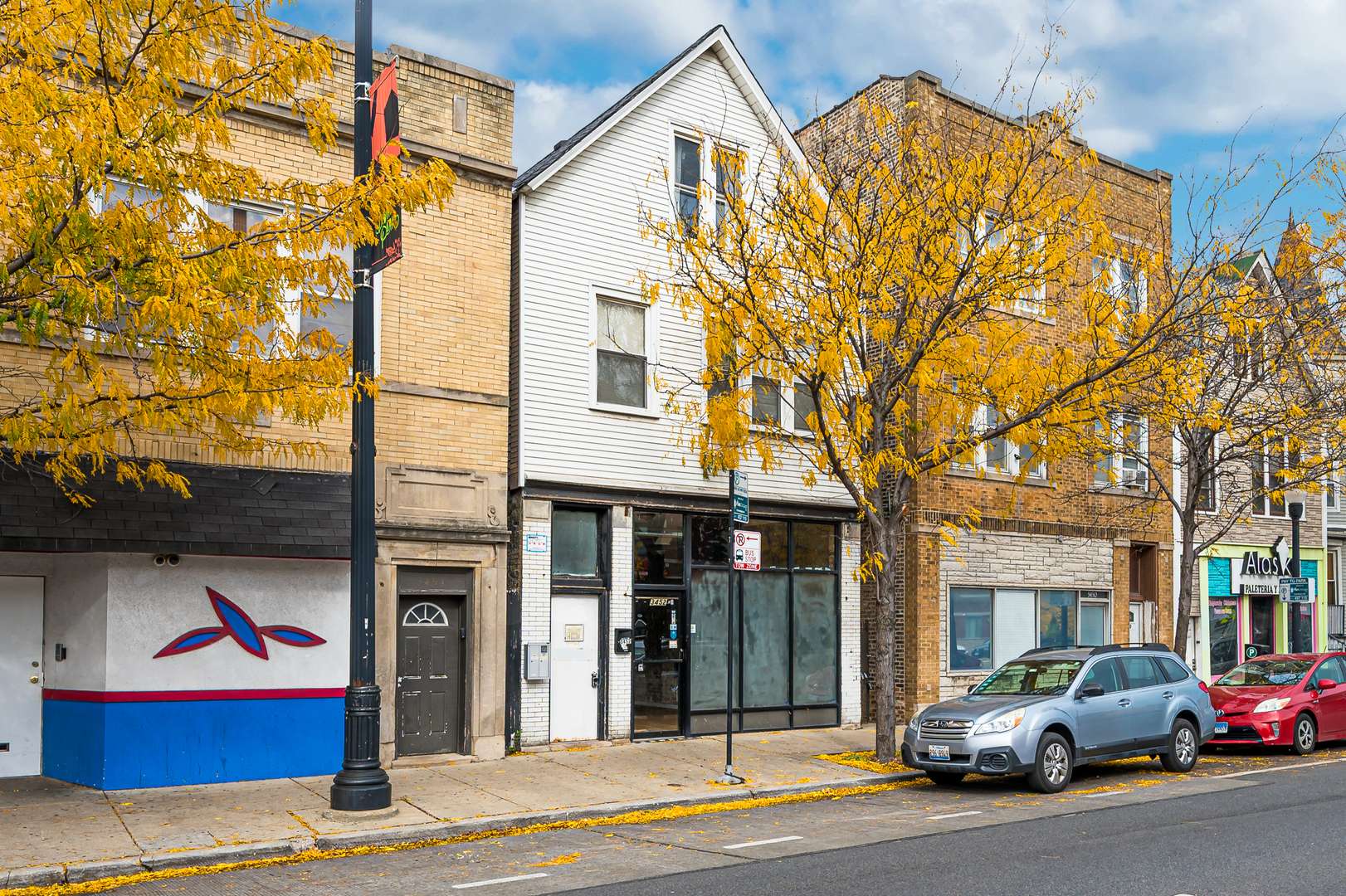 Chicago, IL 60618,3452 W Irving Park RD #2