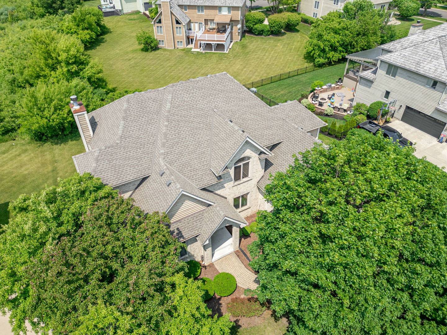 South Elgin, IL 60177,552 WATERS EDGE DR