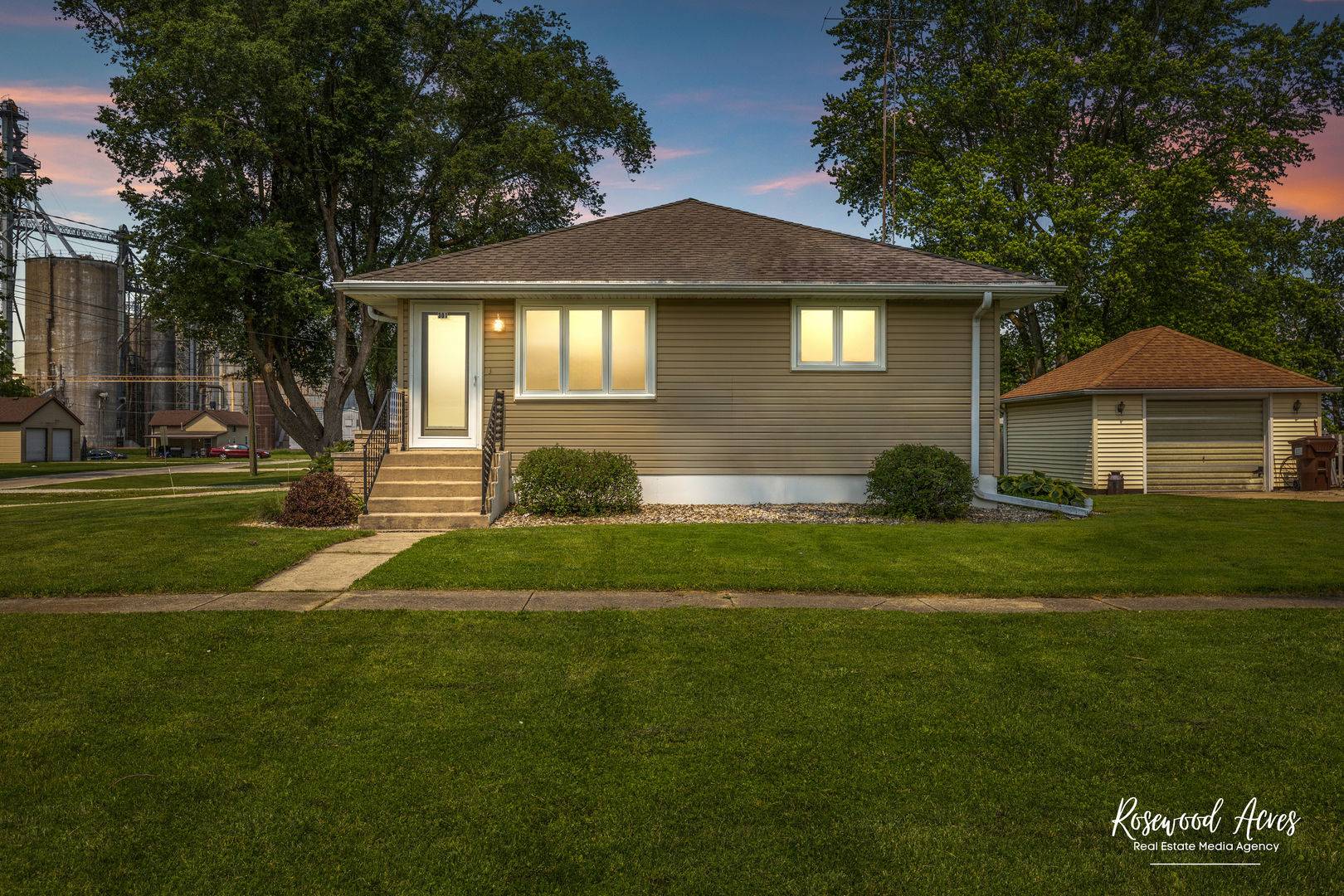 Ashkum, IL 60911,301 N Second ST