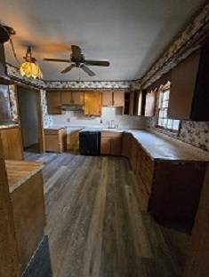 Normal, IL 61761,1406 Searle DR