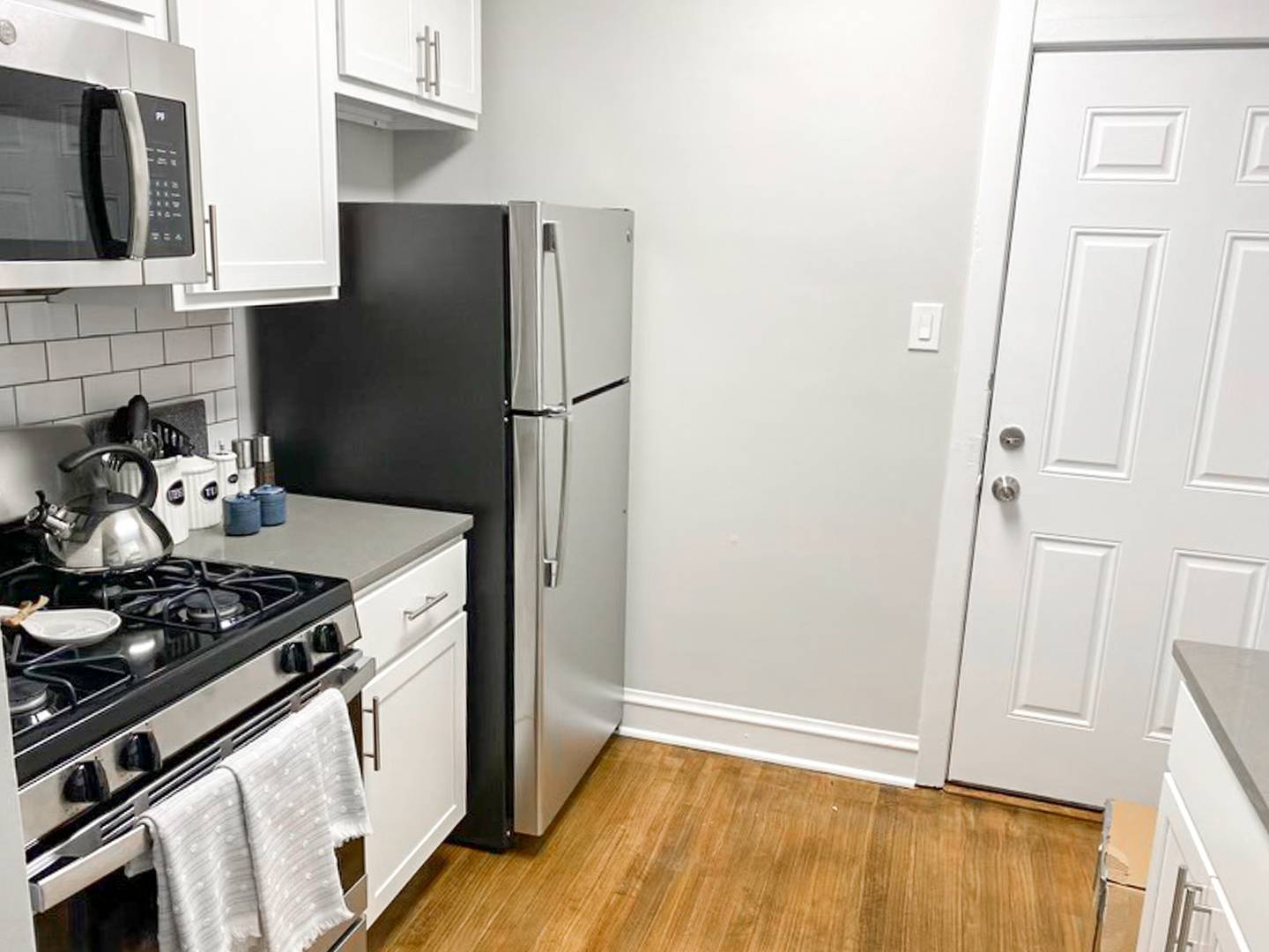 Chicago, IL 60613,1461 W Byron ST #3A