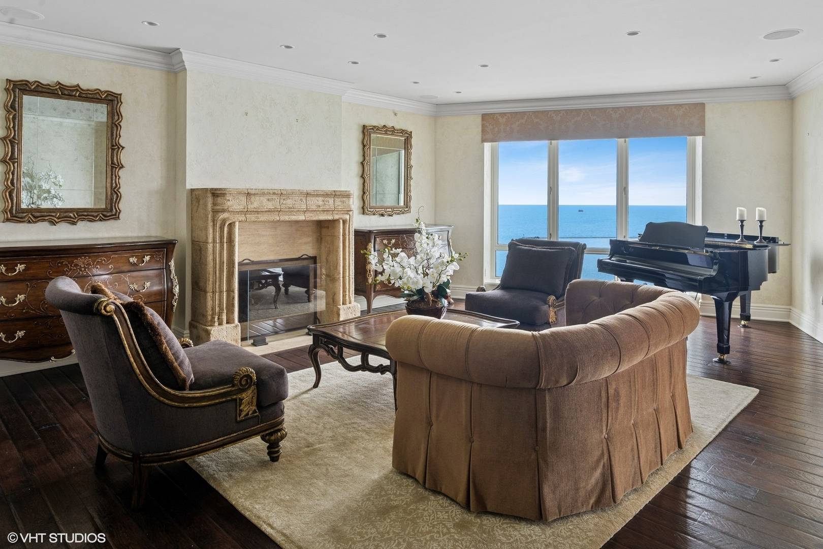 Chicago, IL 60611,840 N LAKE SHORE DR #2001