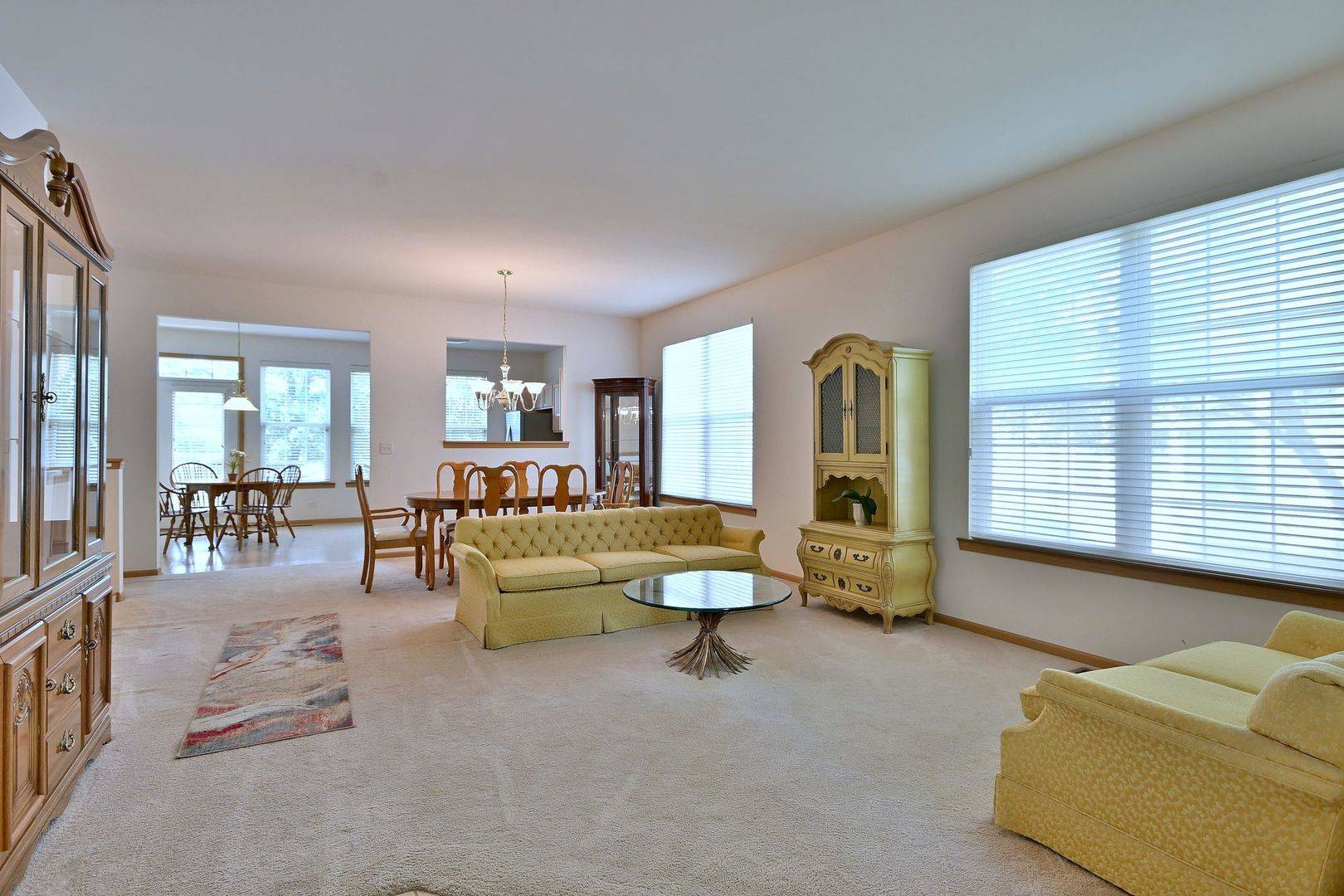 Carol Stream, IL 60188,350 Woodhill DR