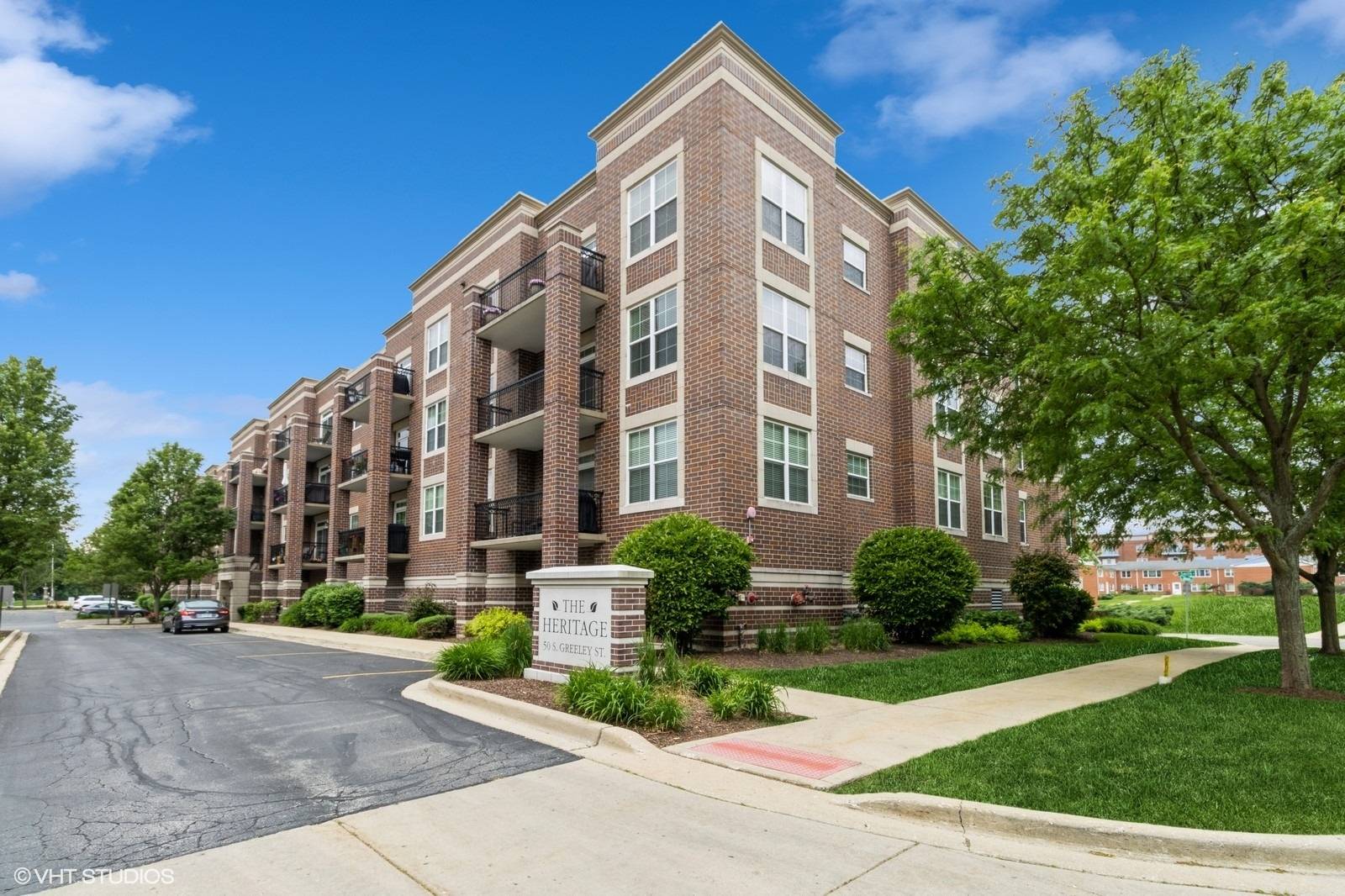 Palatine, IL 60067,50 S Greeley ST #314