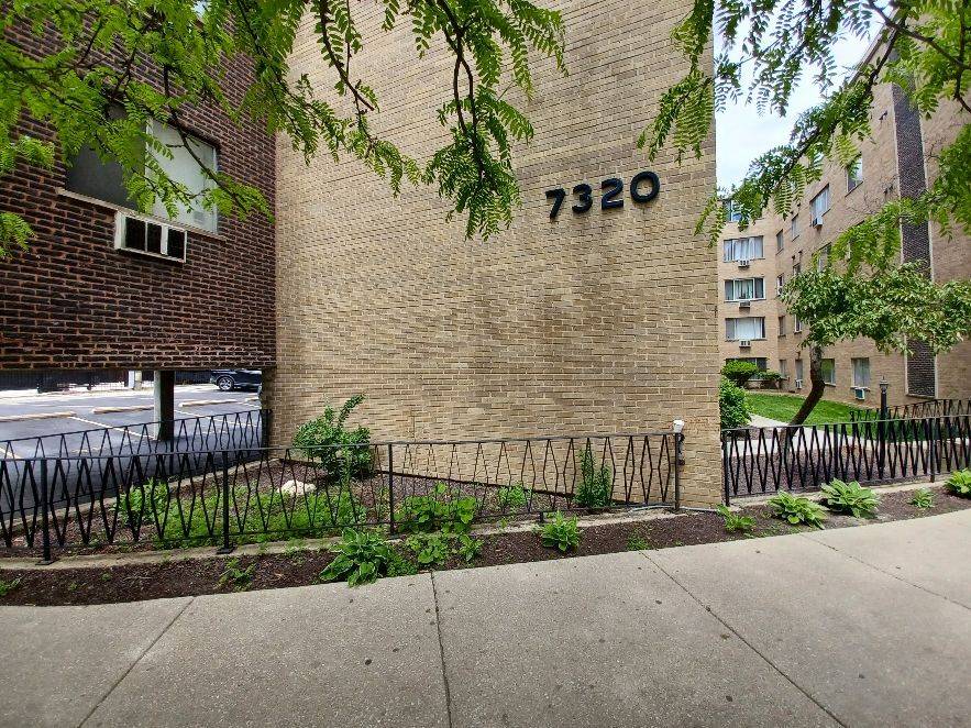 Chicago, IL 60626,7320 N Rogers AVE #212