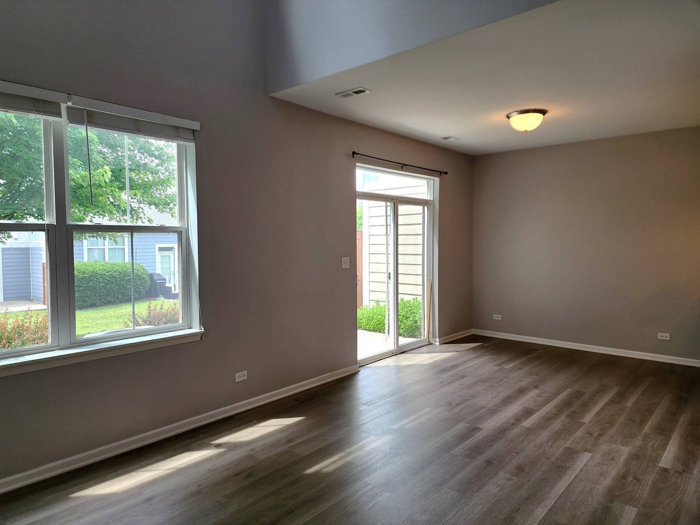 Elgin, IL 60124,3169 Pearl ST