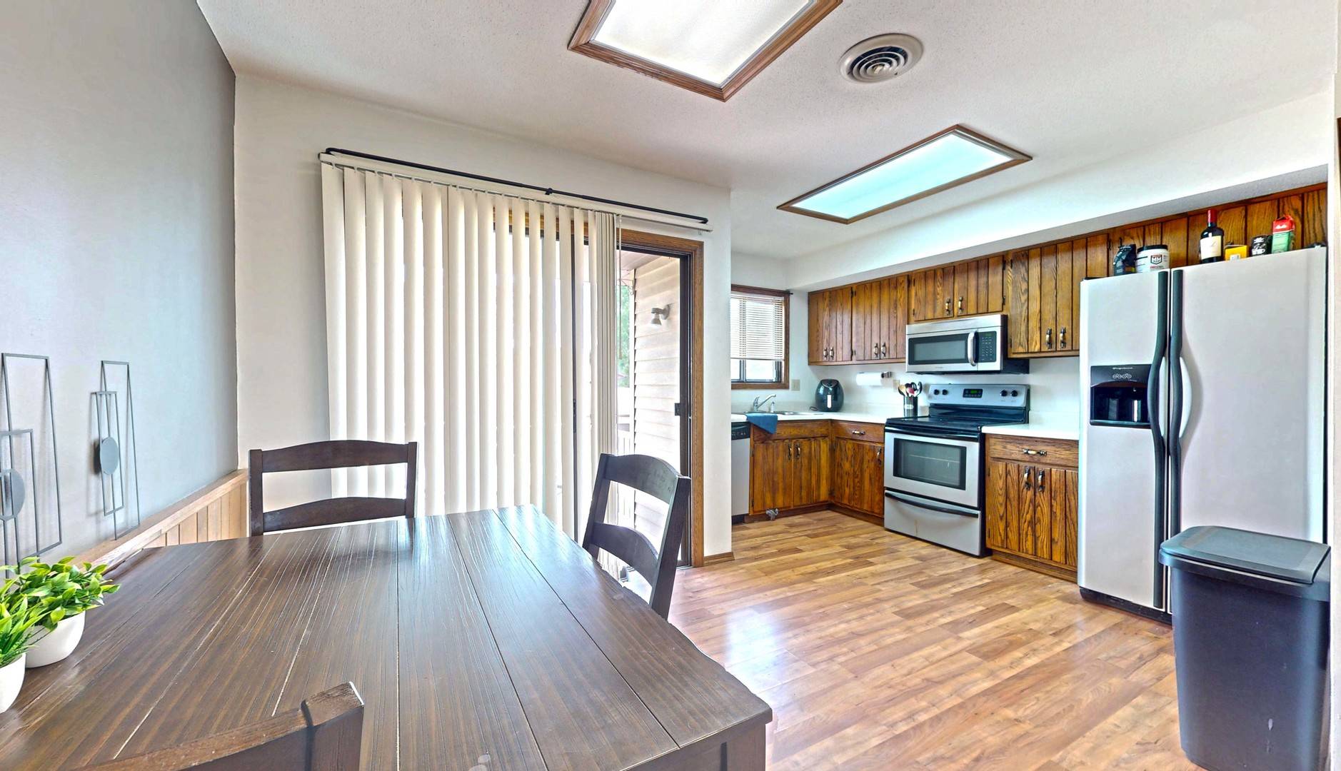 Urbana, IL 61802,1301 Clifford AVE #8