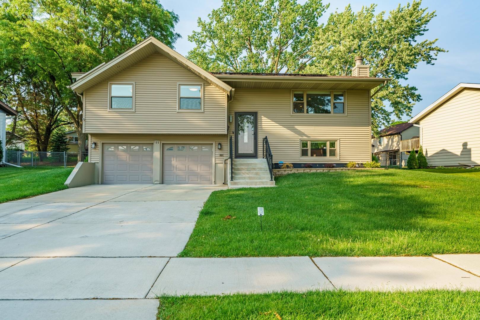 Schaumburg, IL 60193,616 Boxwood DR