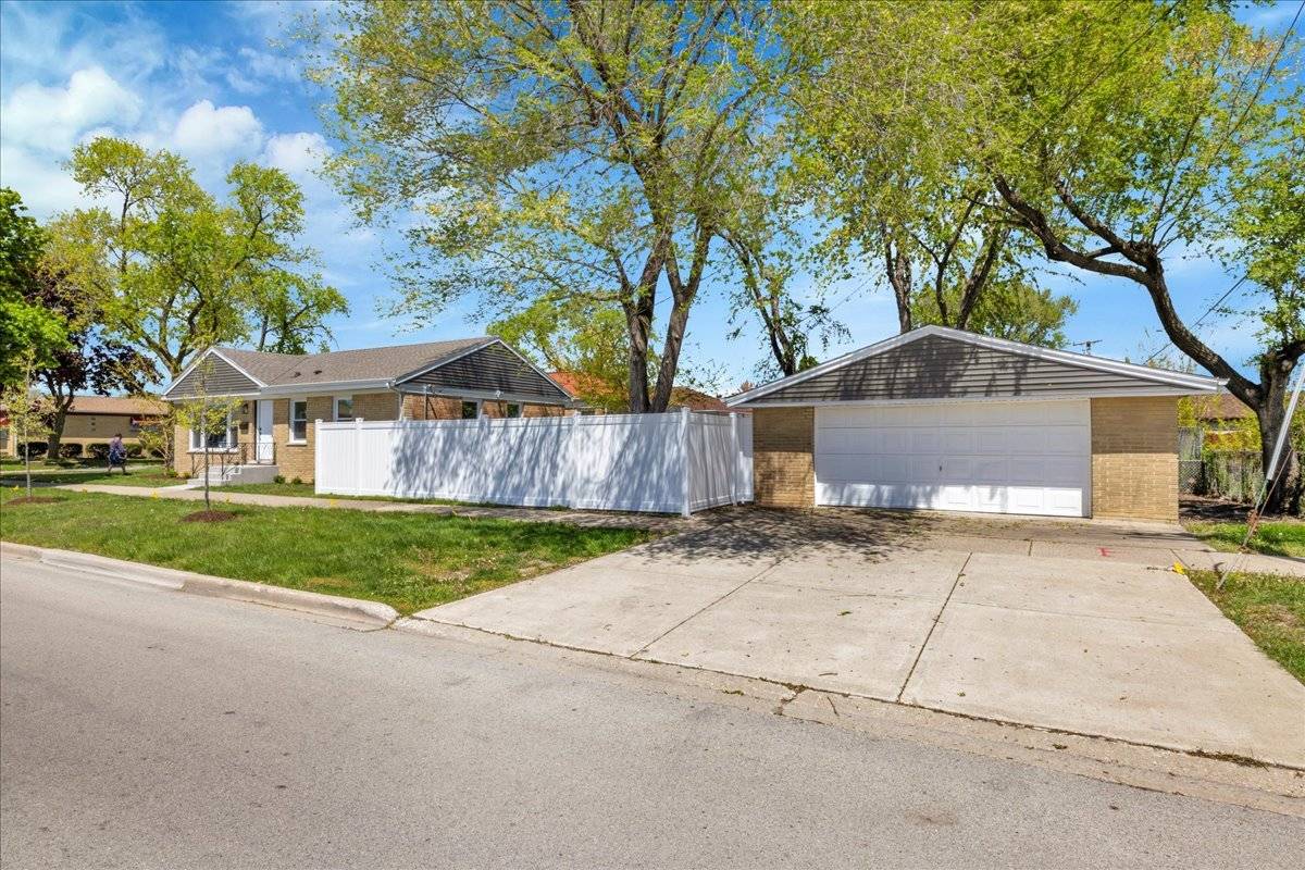 Franklin Park, IL 60131,3601 Dora ST