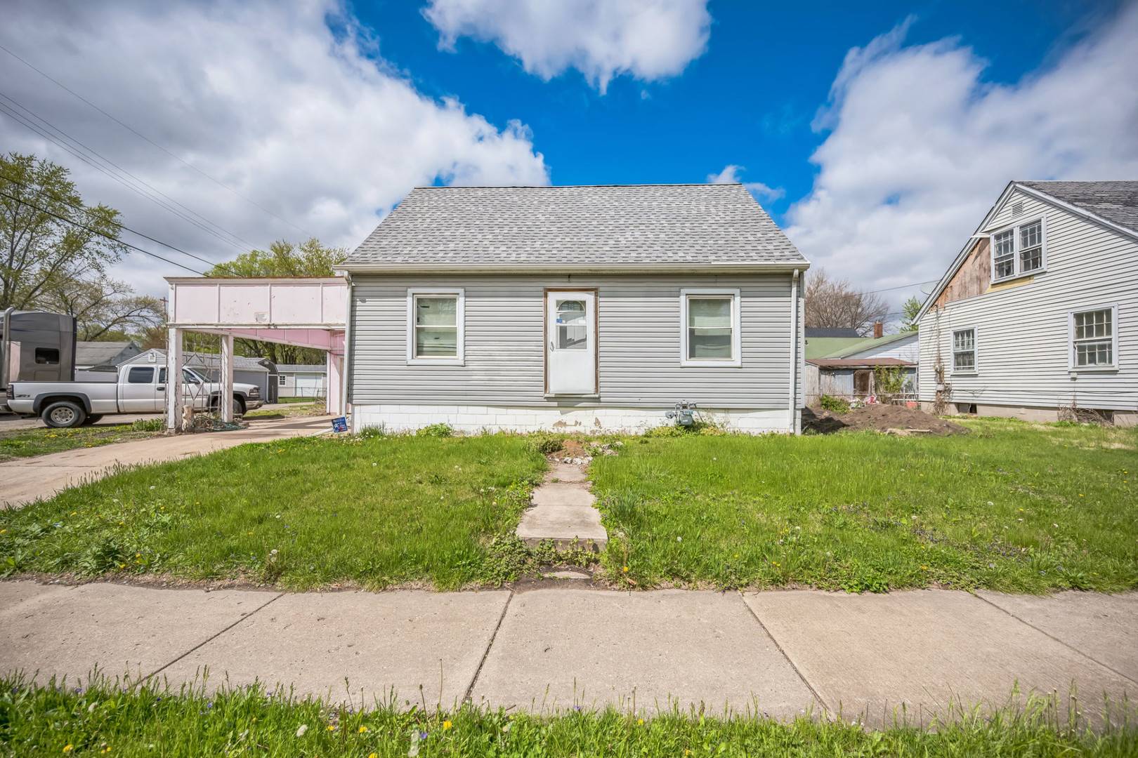 Decatur, IL 62526,230 W Garfiled AVE
