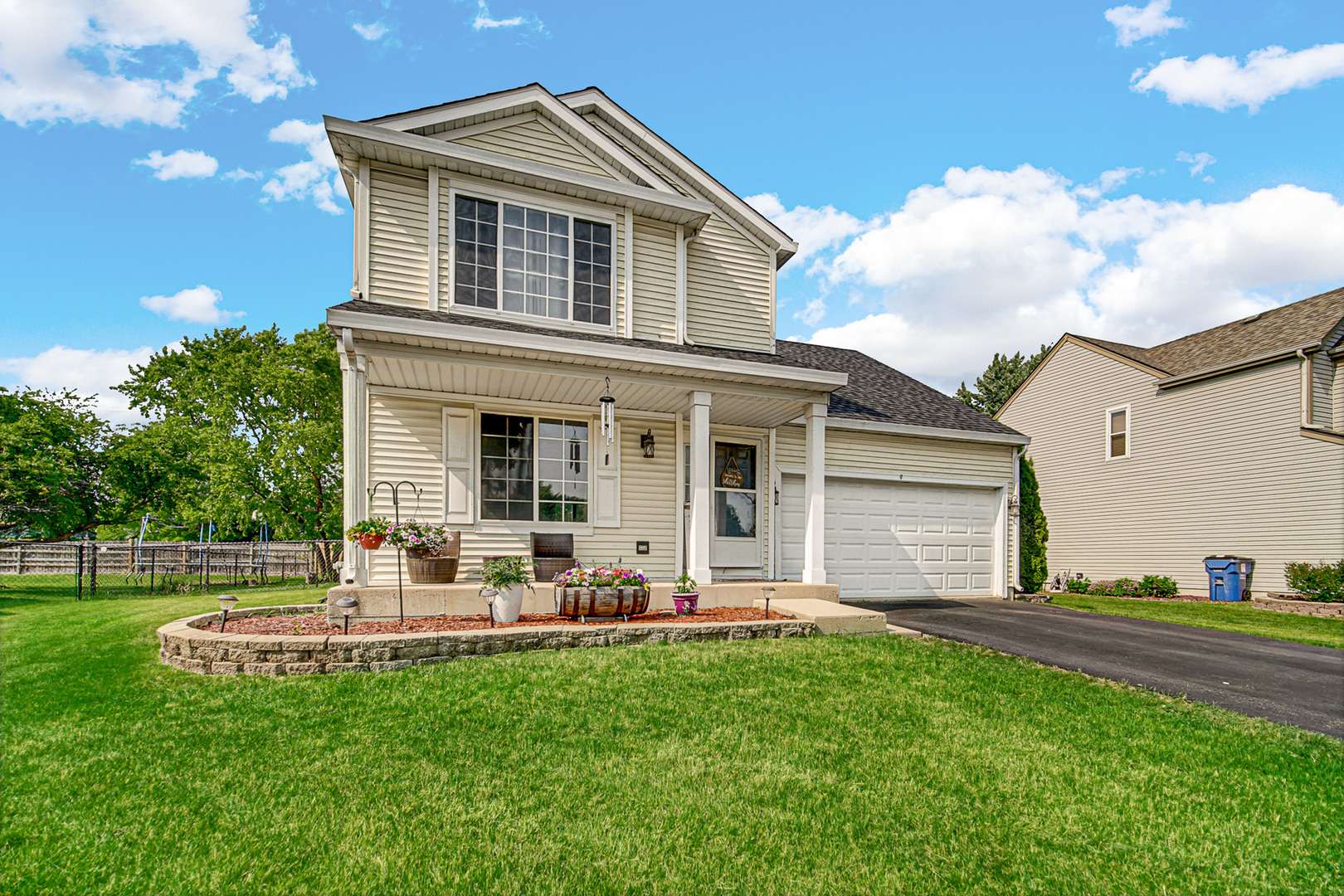 South Elgin, IL 60177,9 RIDGE CT