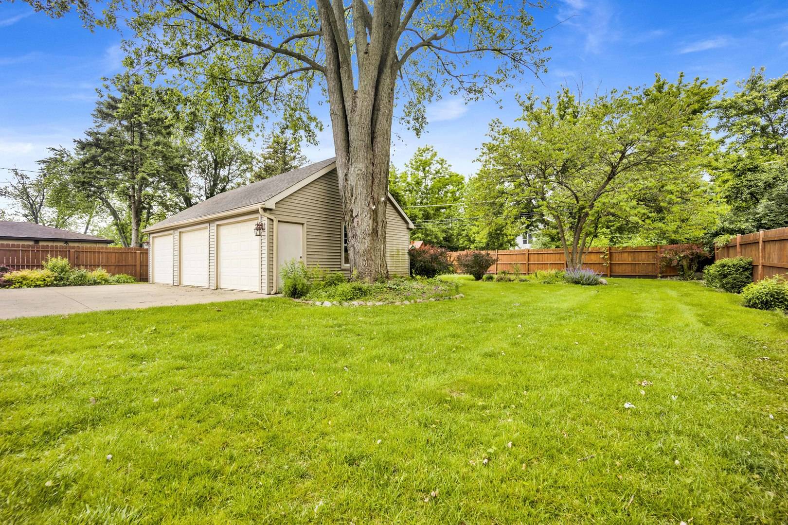 Villa Park, IL 60181,648 S Illinois AVE