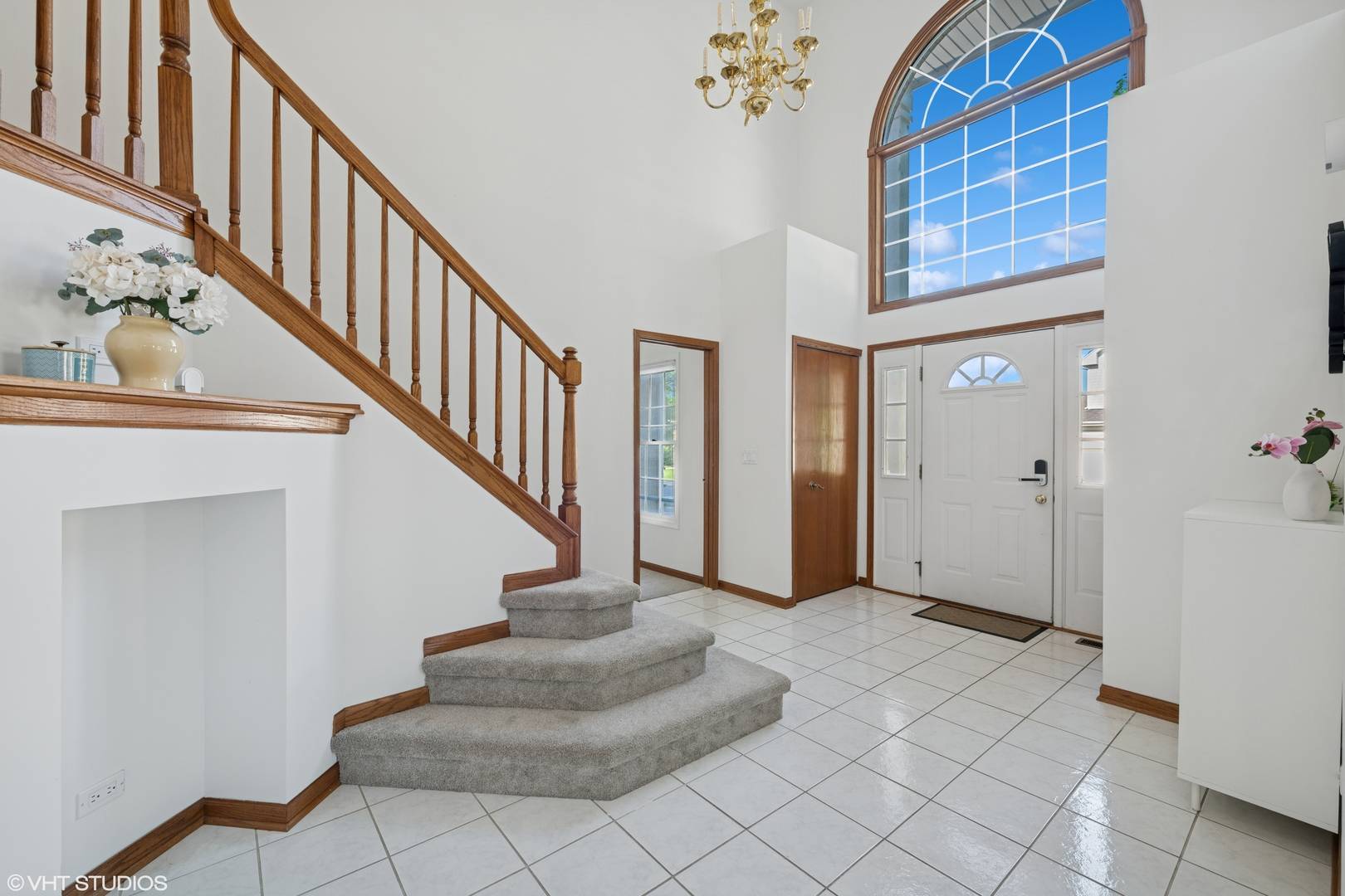Hoffman Estates, IL 60169,1456 Della DR