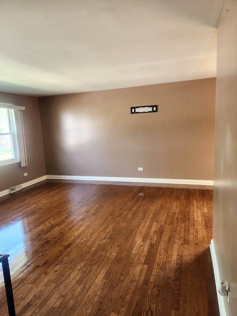 Hazel Crest, IL 60429,17109 Magnolia DR