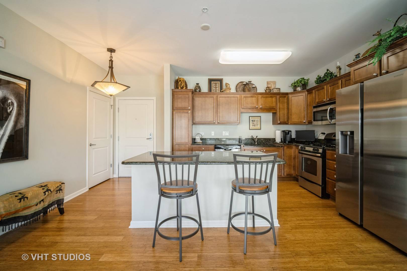 Northbrook, IL 60062,2220 Founders DR #227