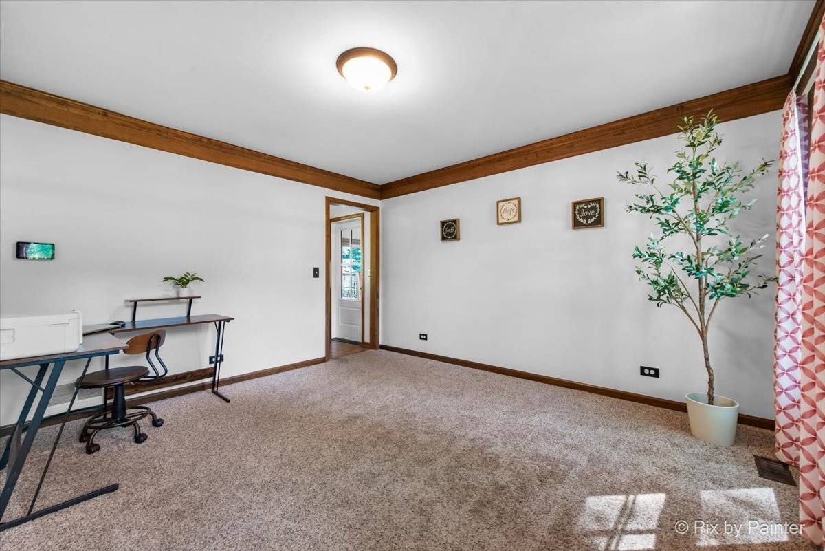 St. Charles, IL 60175,42W412 Sylvan LN