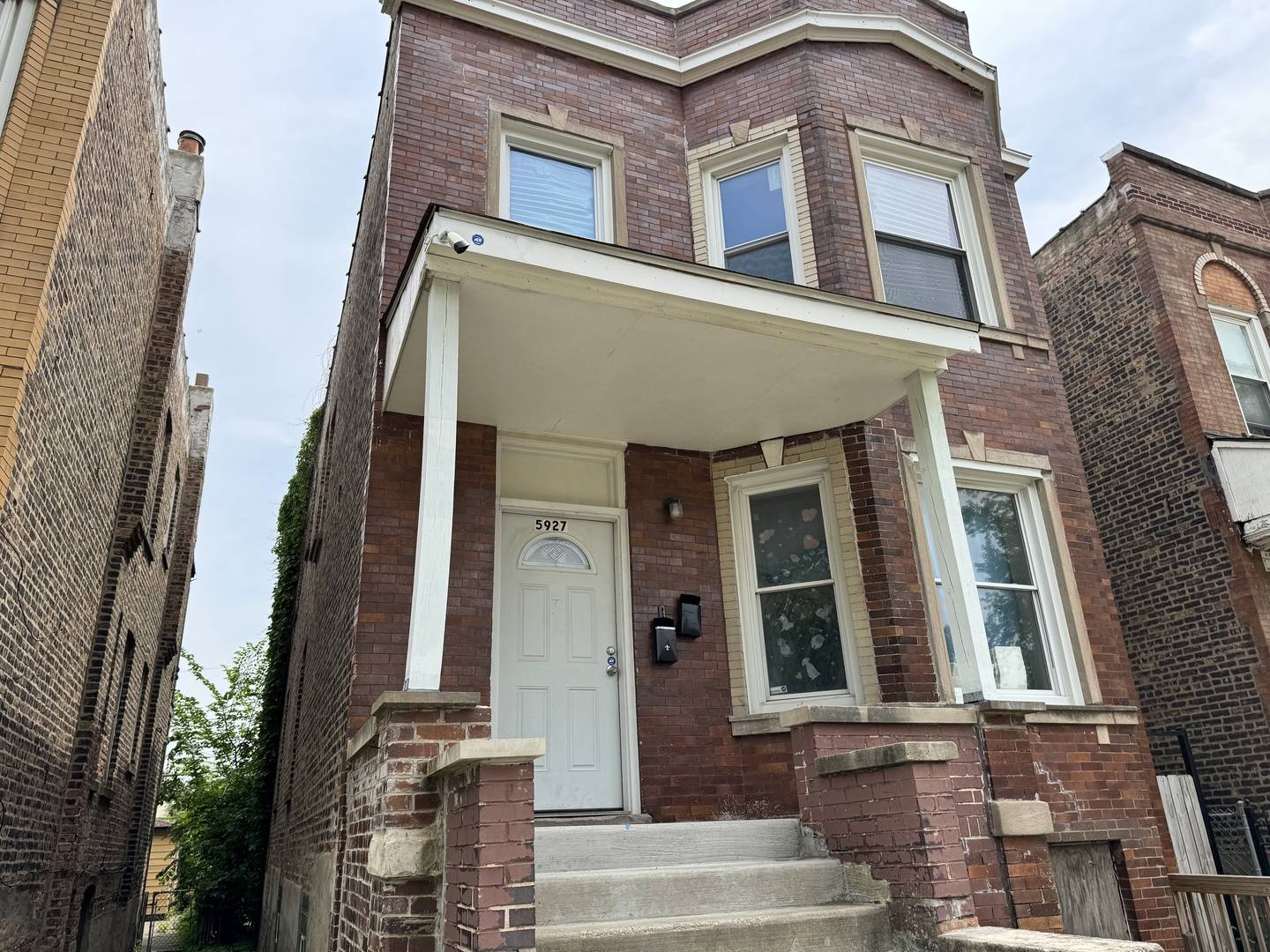 Chicago, IL 60636,5927 S Throop ST