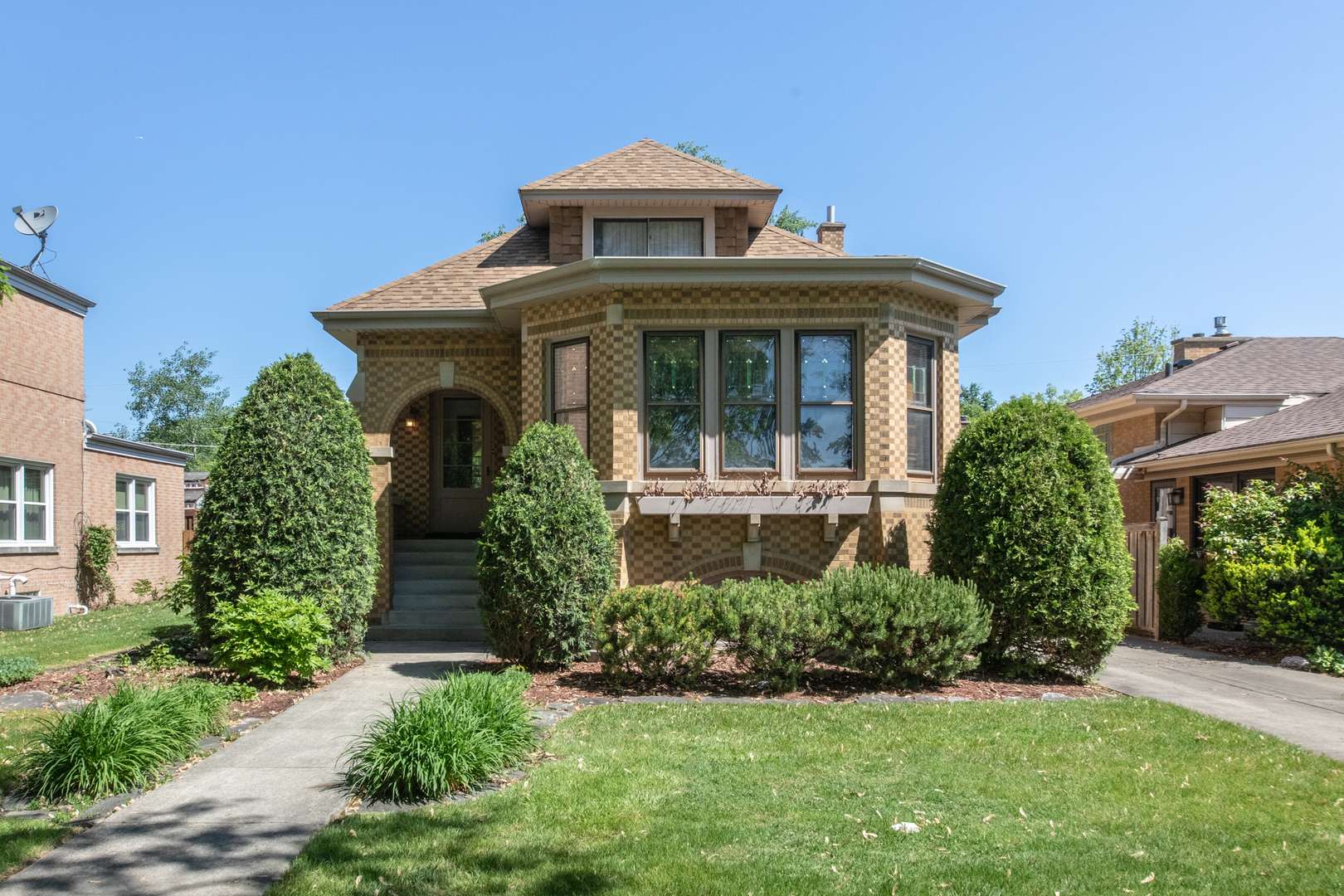 Park Ridge, IL 60068,1806 Woodland AVE