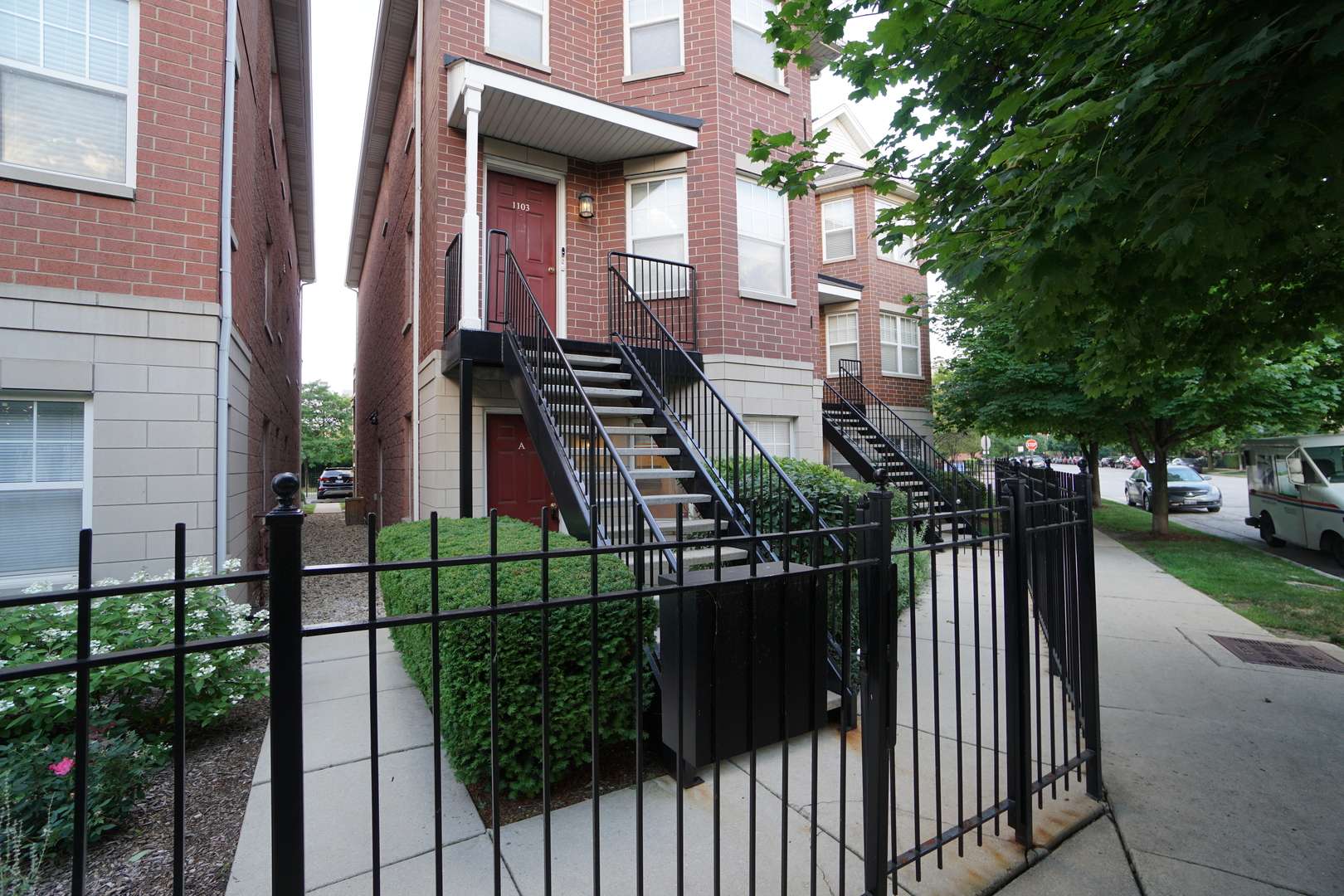 Chicago, IL 60610,1103 N Crosby ST #A