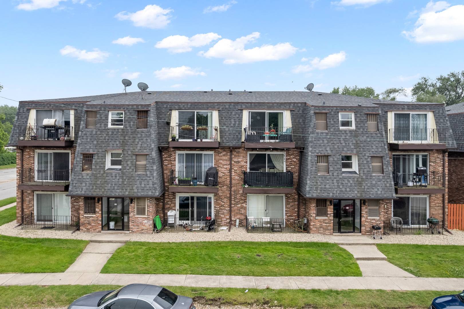 Worth, IL 60482,6401 W HOME AVE #6A