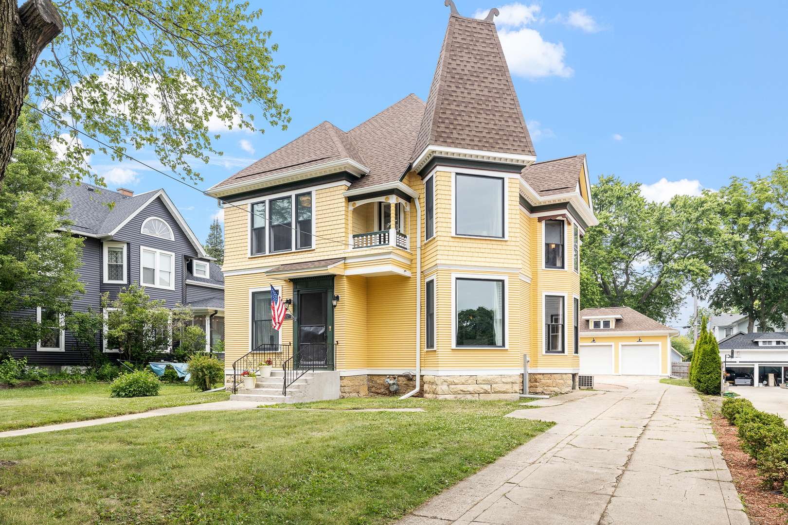 Aurora, IL 60506,557 Garfield AVE