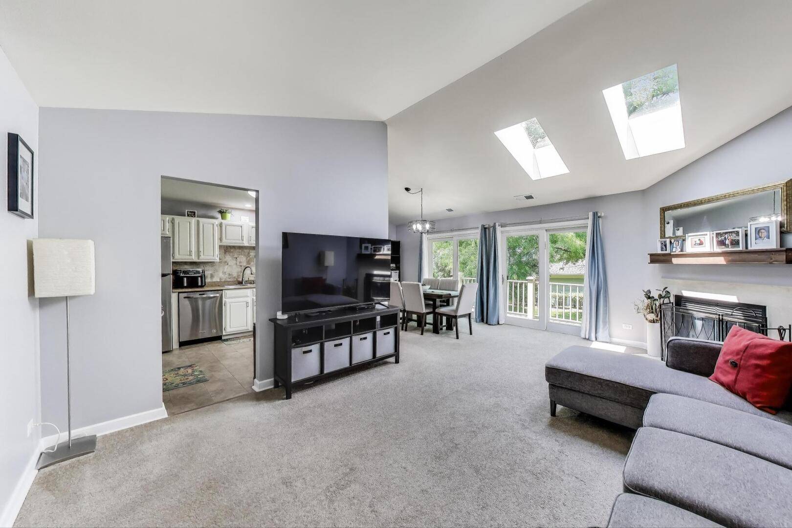 Schaumburg, IL 60194,2406 Mallow CT #V2