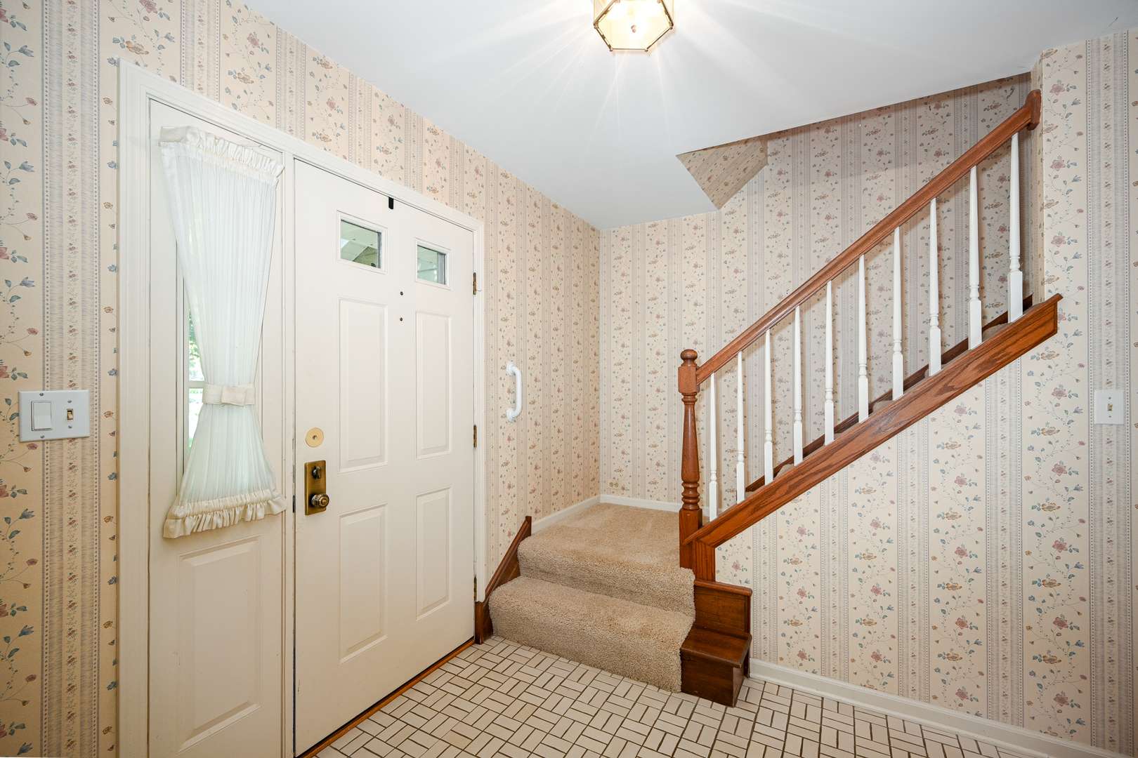 Wheaton, IL 60189,1075 Creekside DR