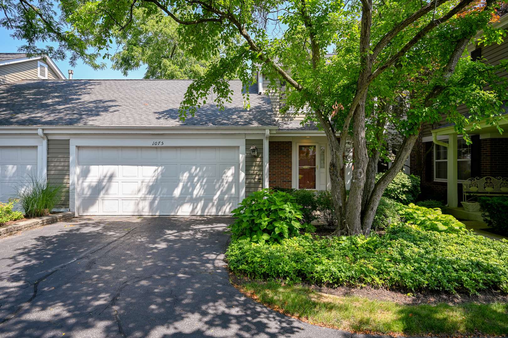 Wheaton, IL 60189,1075 Creekside DR