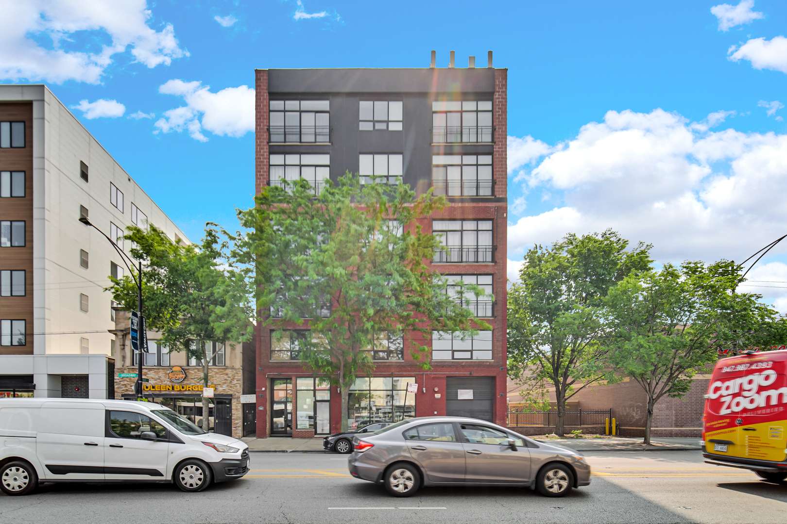 Chicago, IL 60660,6135 N Broadway ST #303