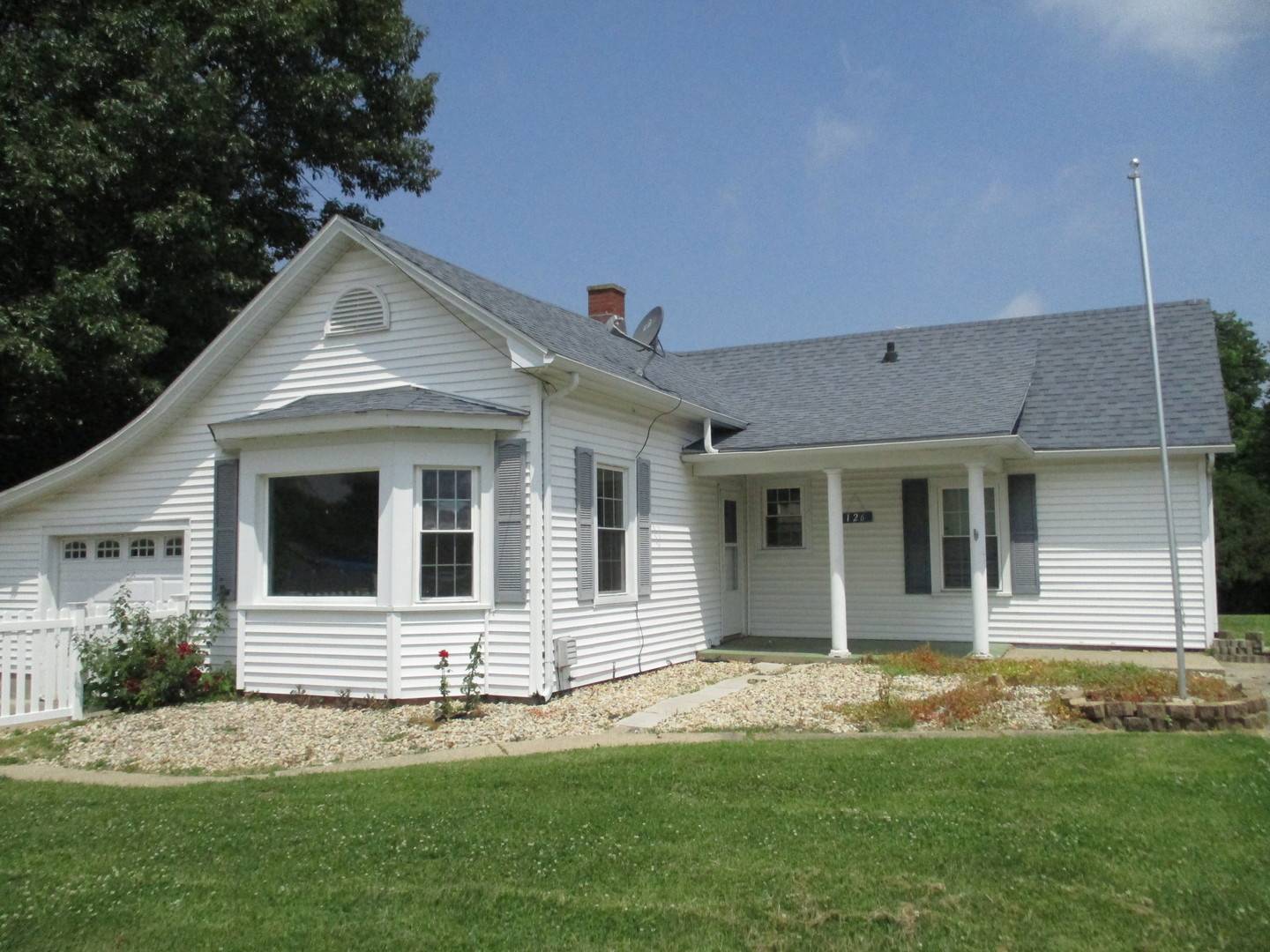 Streator, IL 61364,126 W 9th ST