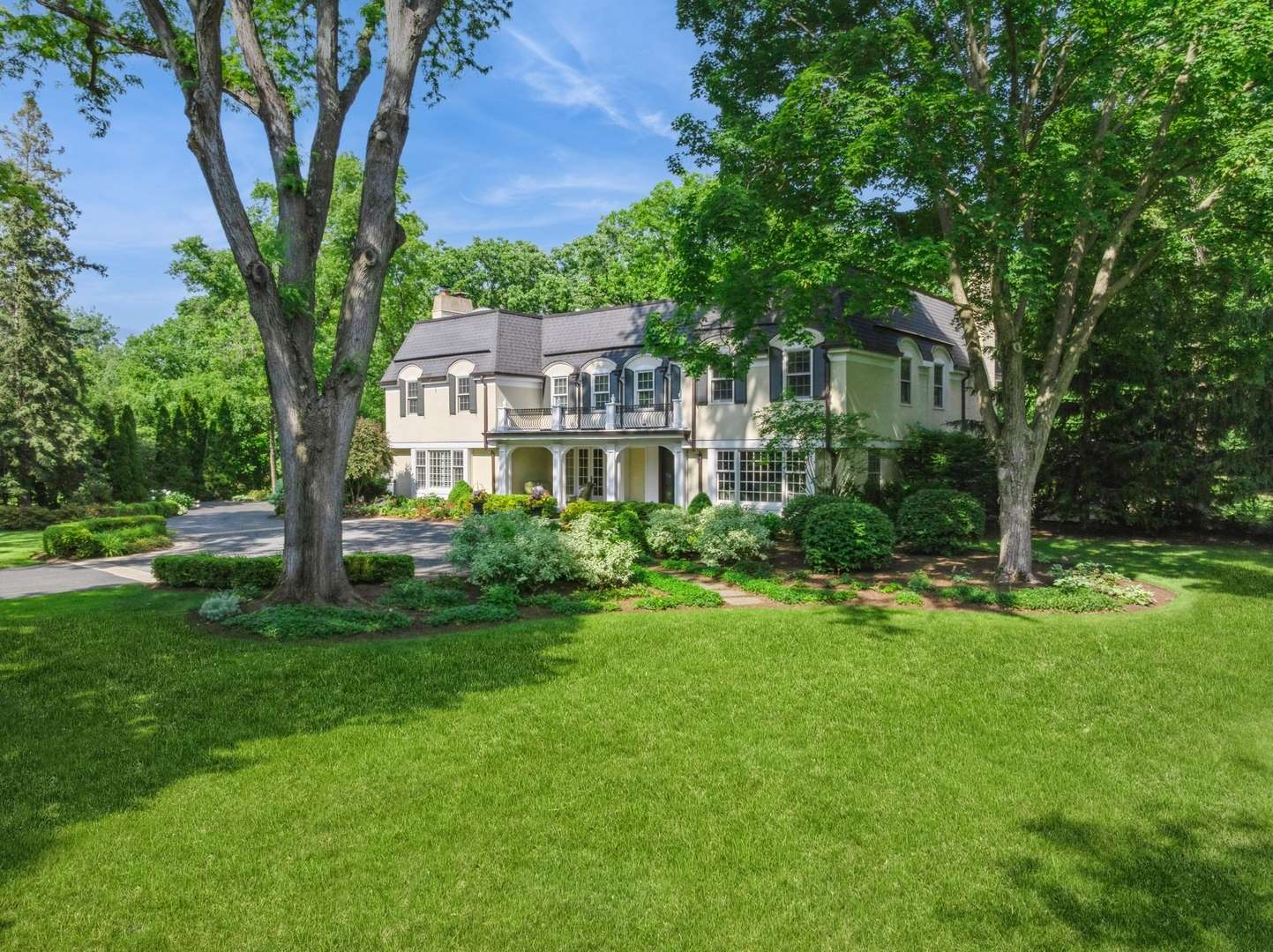 Lake Forest, IL 60045,611 Oak Knoll DR