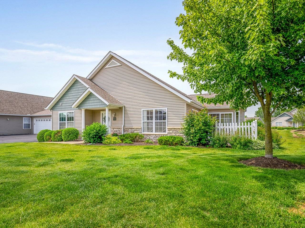 Rockford, IL 61107,234 Lilac LN #234